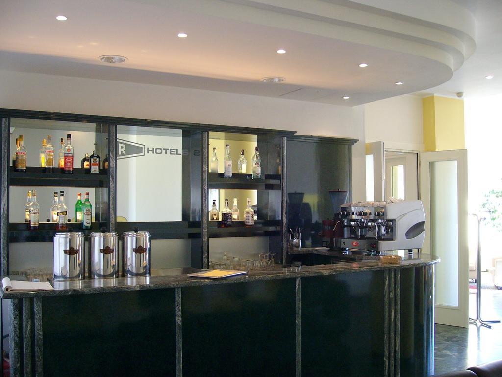 Hotel Robinia Imperia Dış mekan fotoğraf